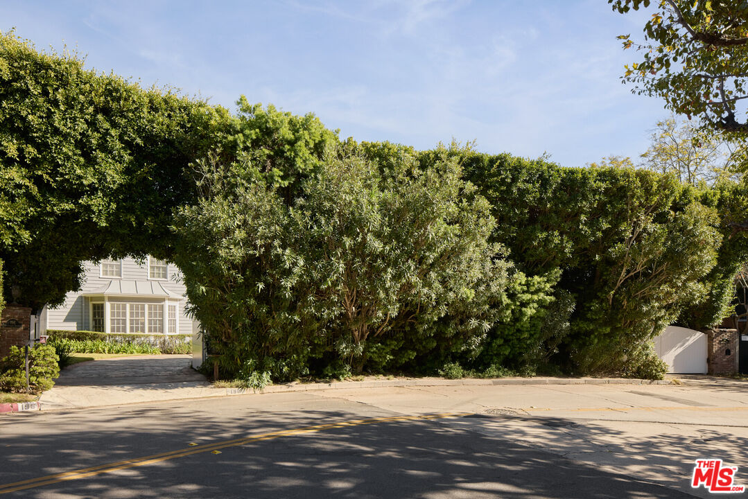 MLS #25608419 image #26