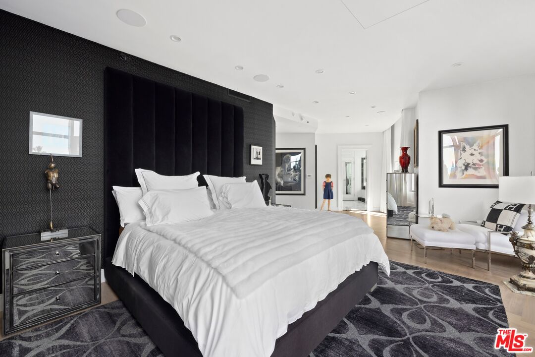 MLS #25608431 image #10