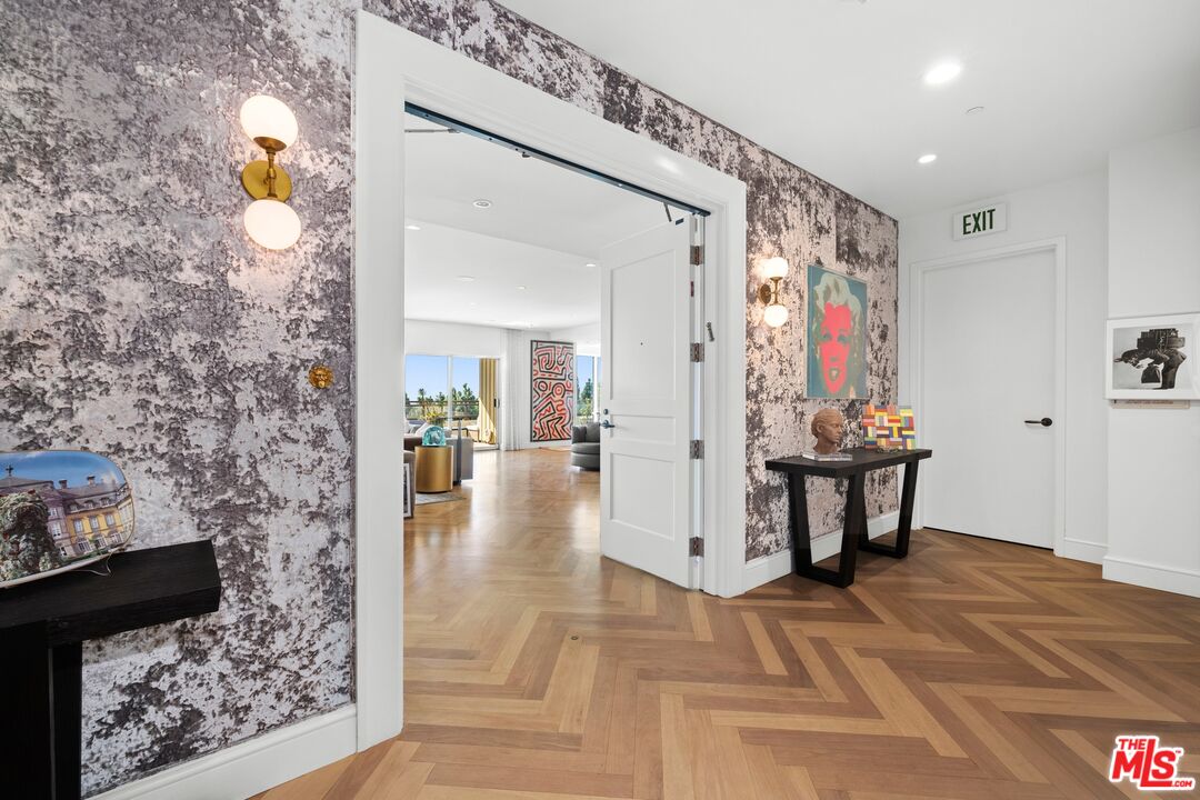 MLS #25608431 image #19