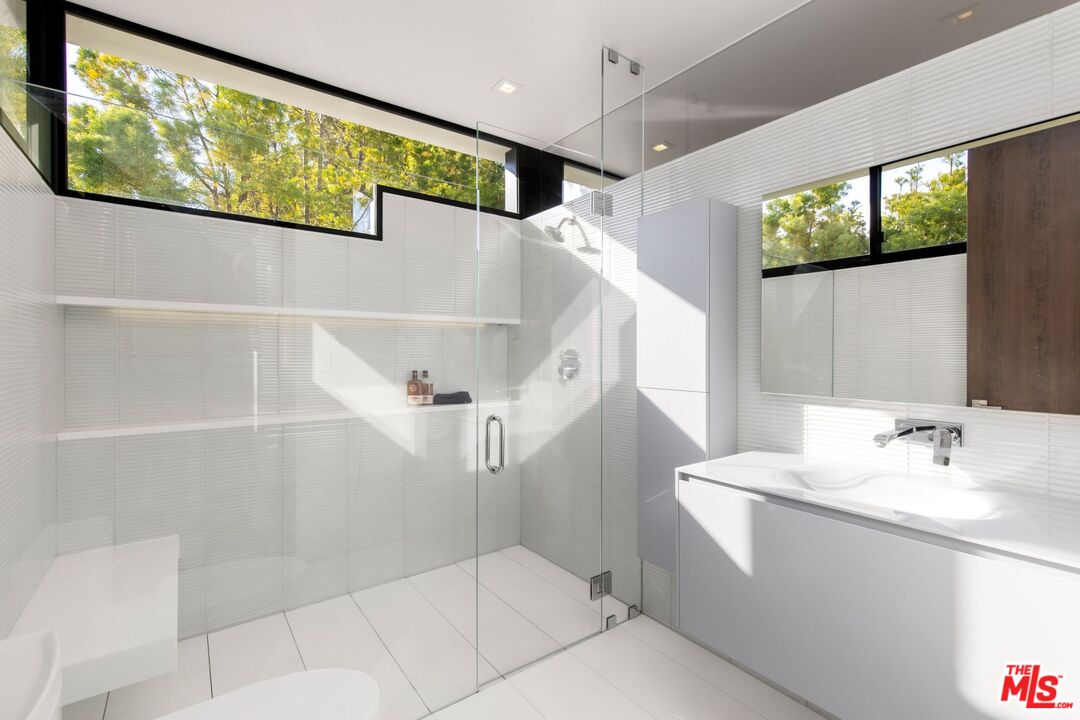 MLS #25608481 image #16