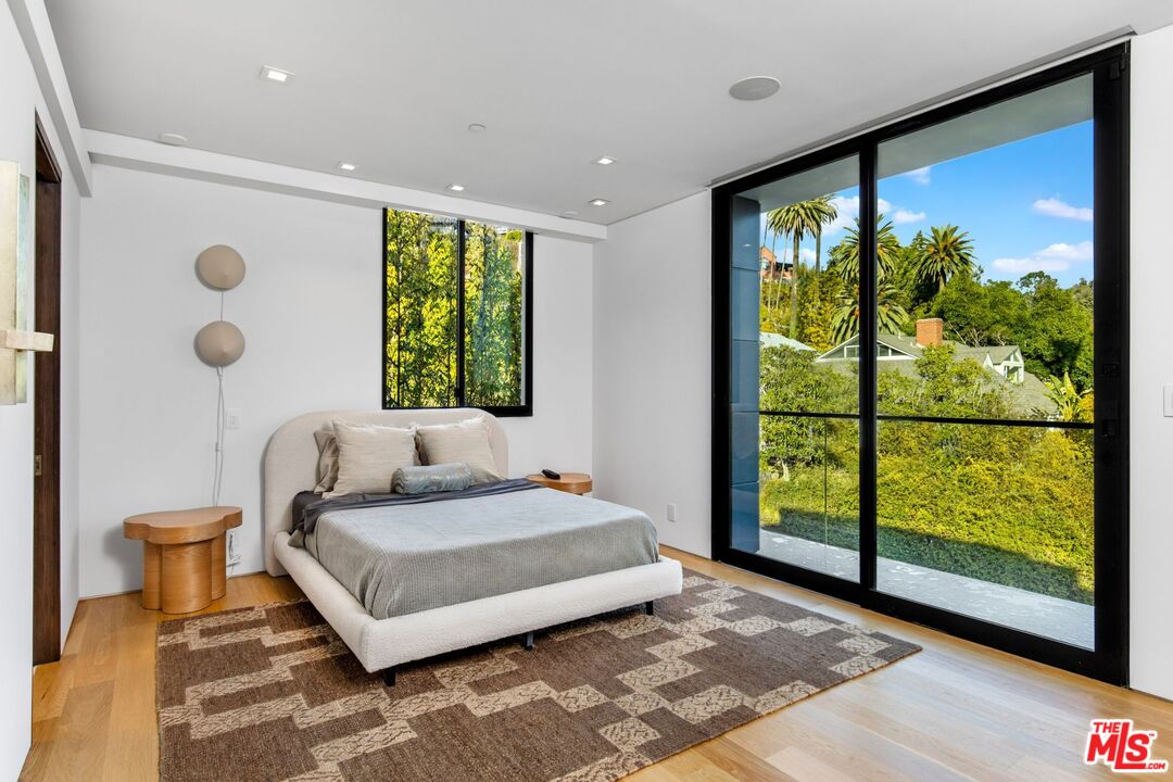 MLS #25608481 image #22