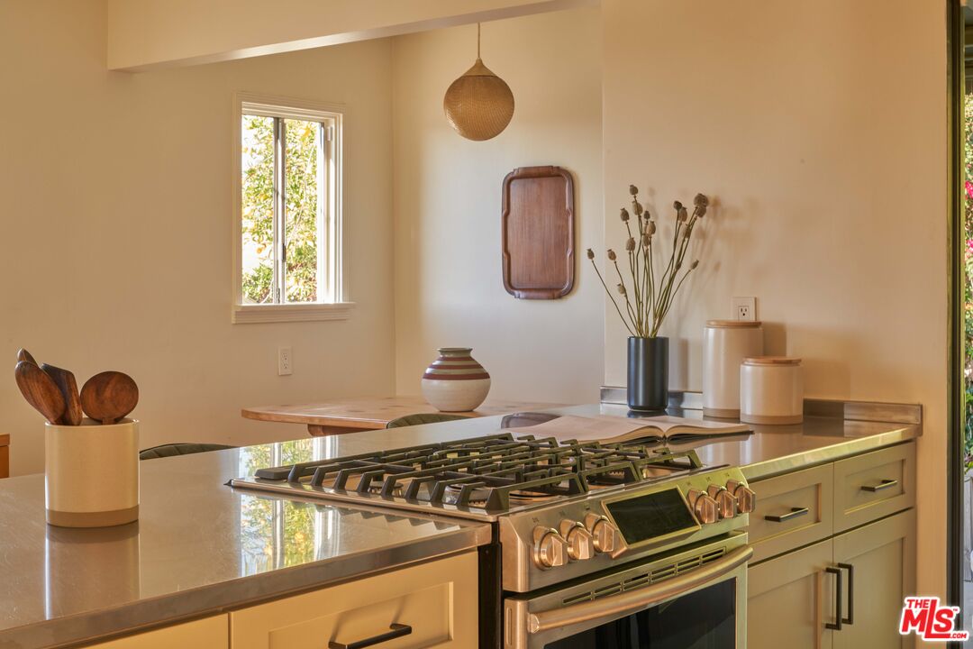 MLS #25608521 image #9