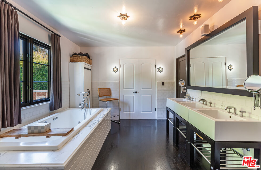 MLS #25608557 image #19