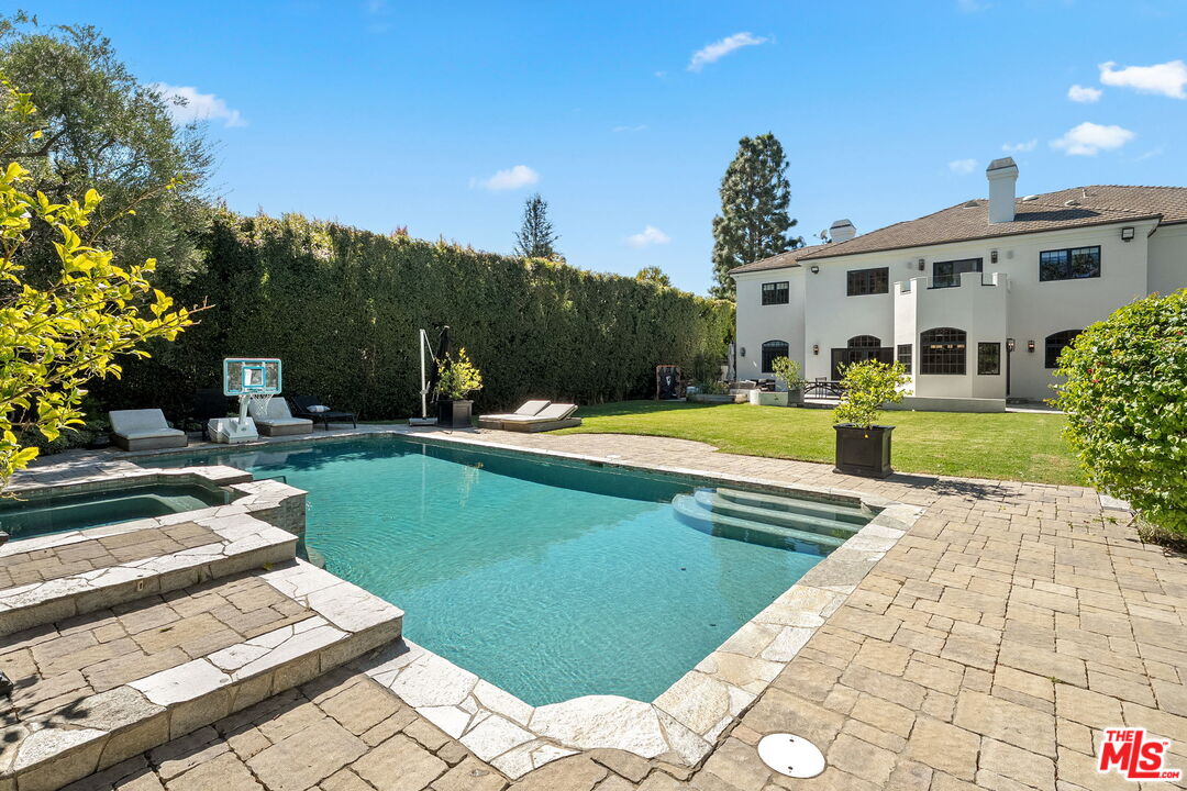 MLS #25608565 image #12