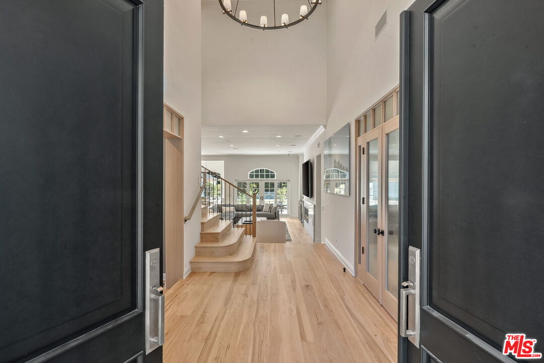 MLS #25608565 image #13