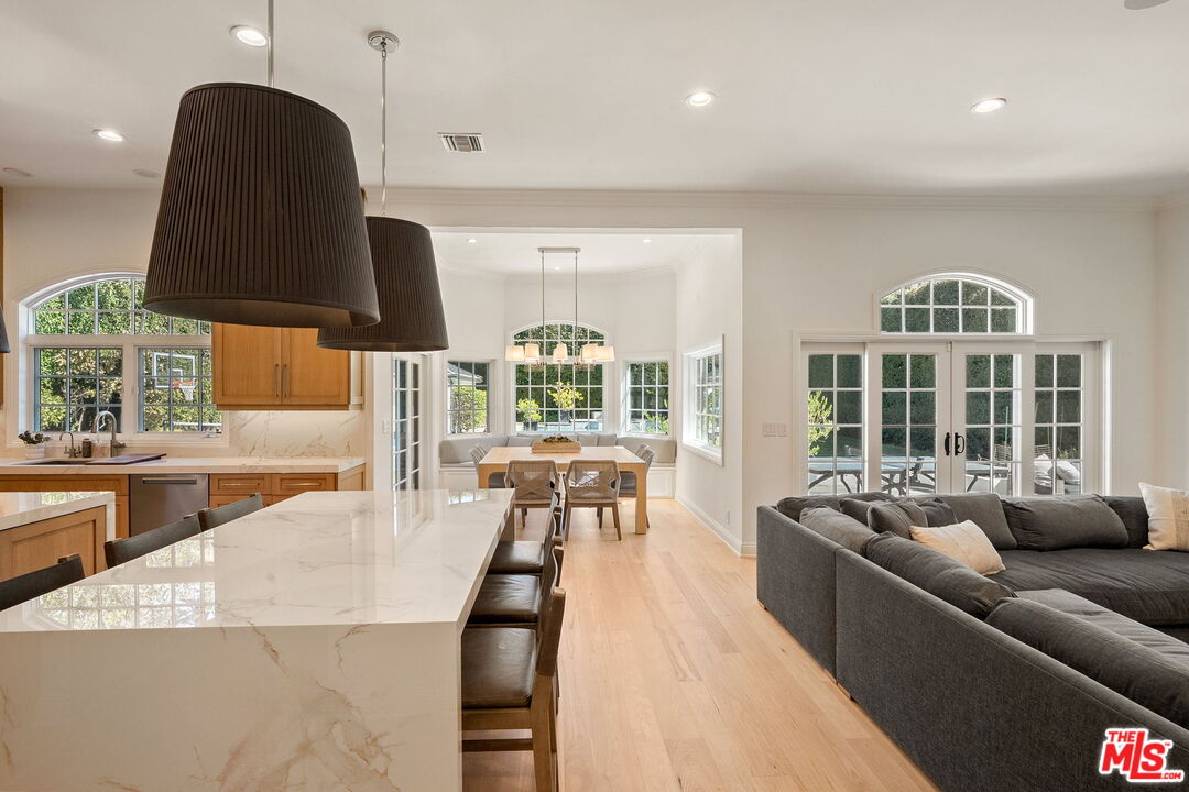 MLS #25608565 image #17