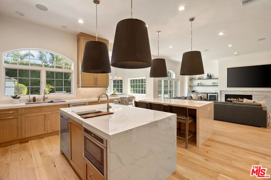 MLS #25608565 image #19