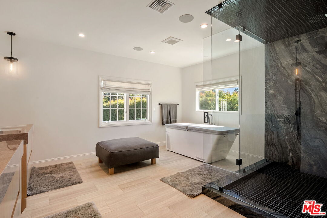 MLS #25608565 image #27