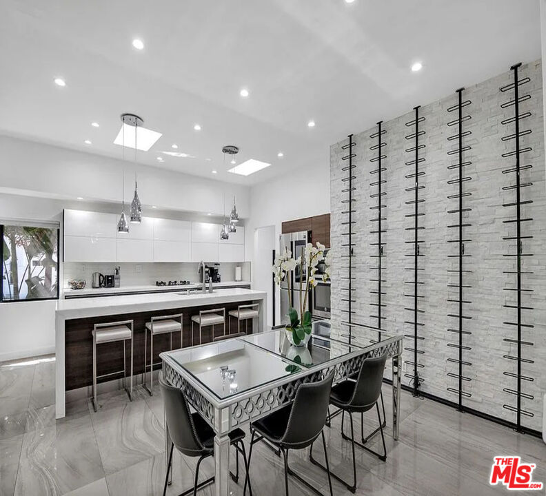 MLS #25608643 image #9