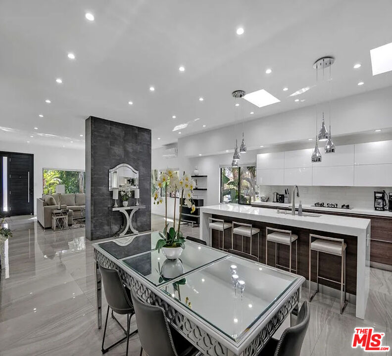 MLS #25608643 image #10