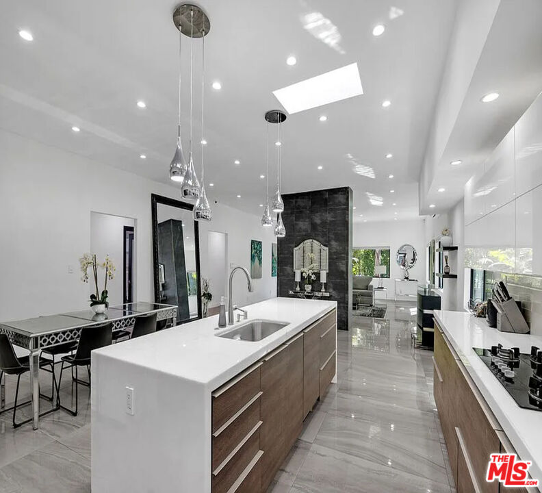 MLS #25608643 image #11