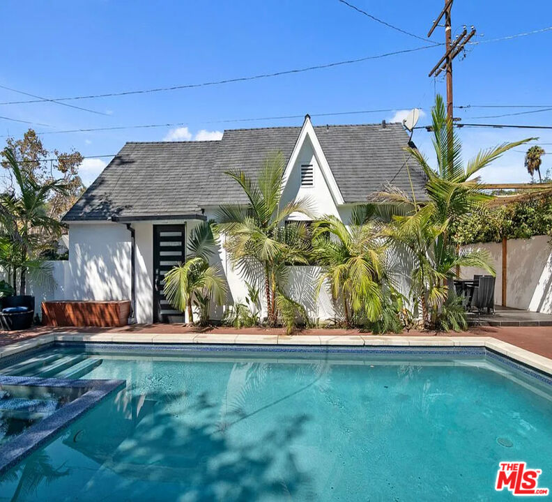 MLS #25608643 image #2