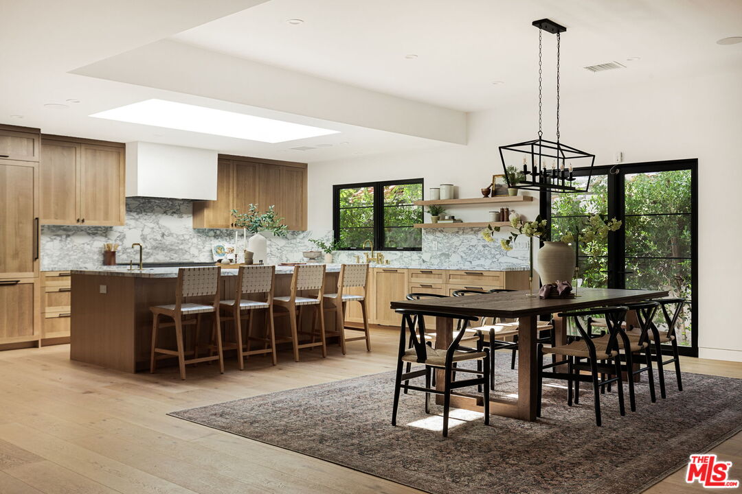 MLS #25608663 image #2