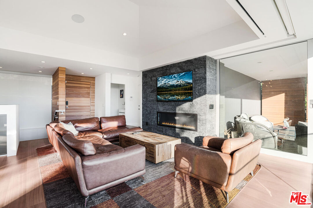 MLS #25608803 image #7