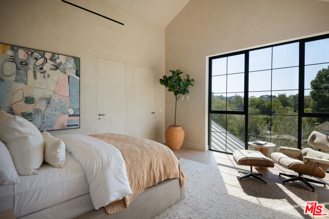 MLS #25608931 image #24