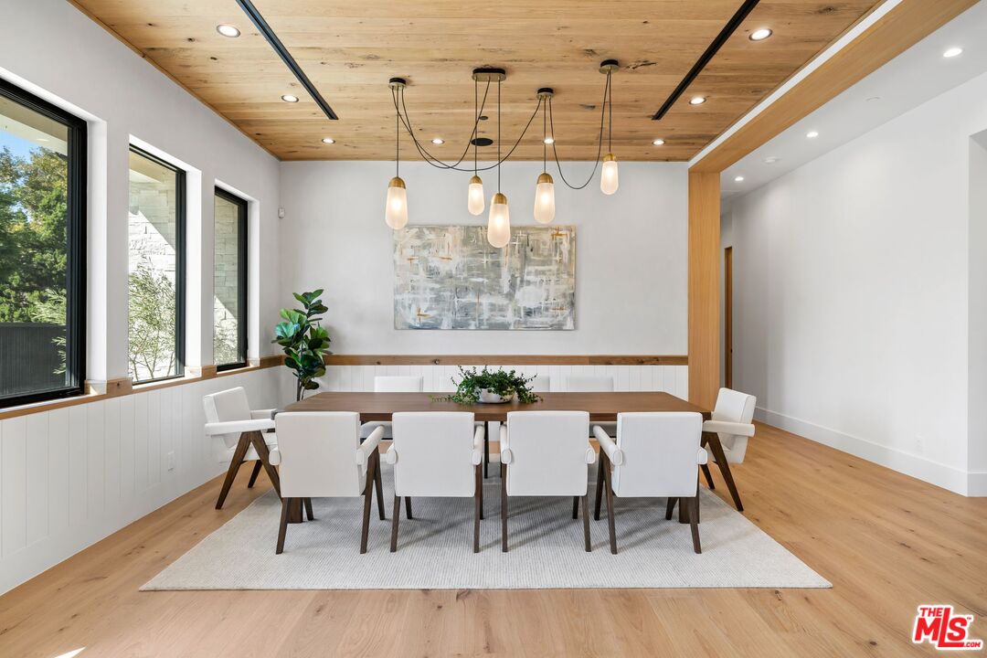 MLS #25609015 image #12