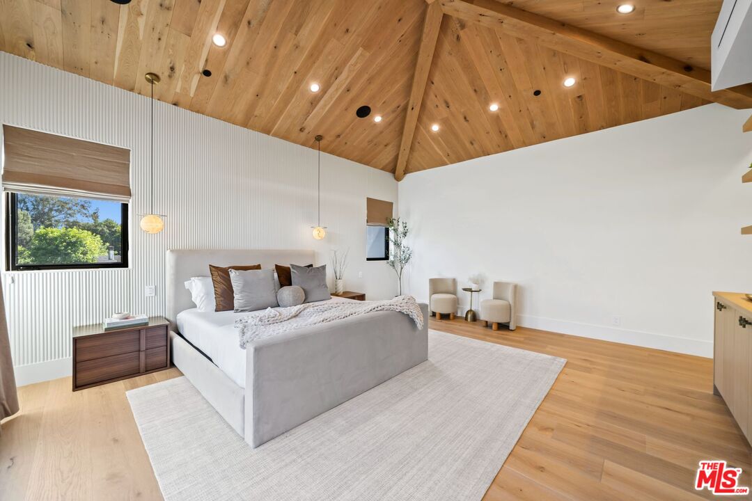 MLS #25609015 image #18