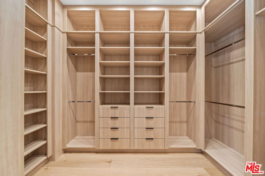 MLS #25609015 image #19