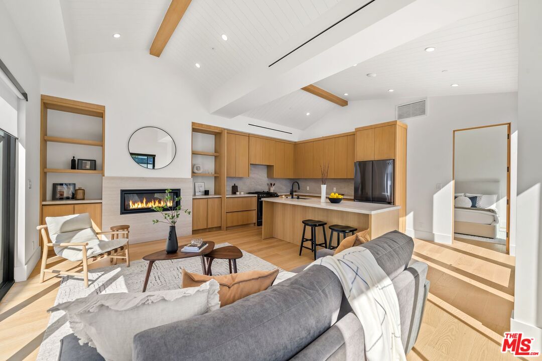 MLS #25609015 image #32