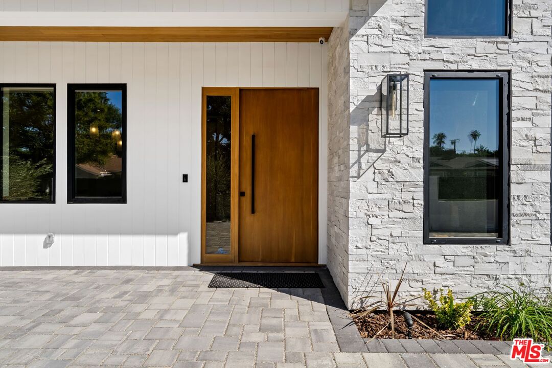 MLS #25609015 image #3