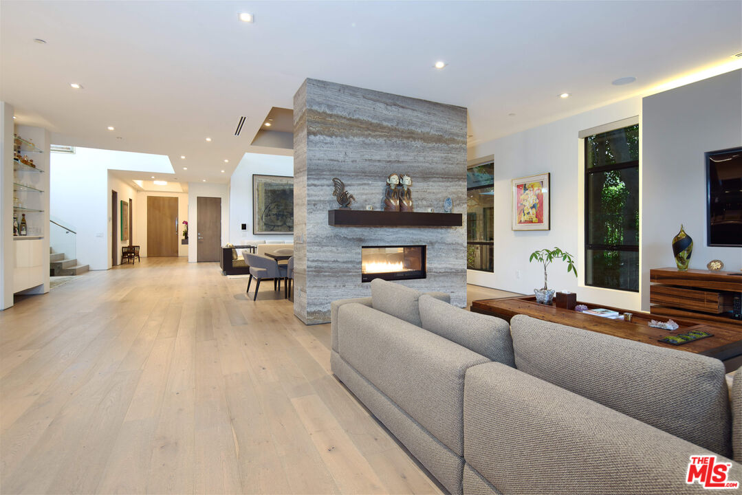 MLS #25609215 image #16