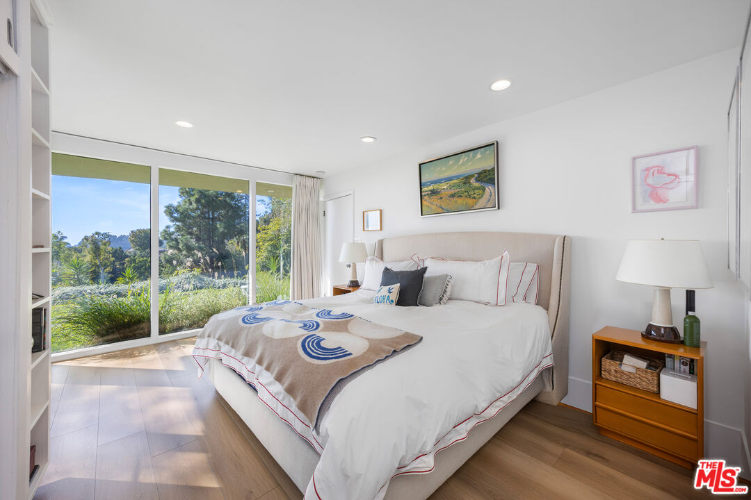 MLS #25609237 image #12