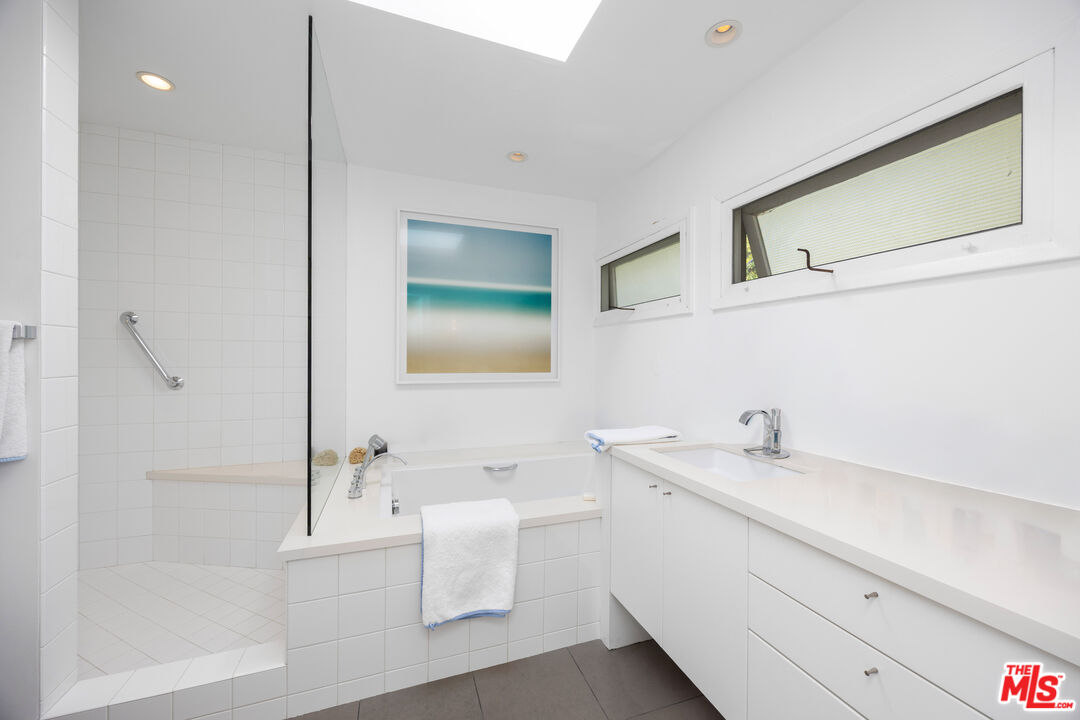 MLS #25609237 image #13