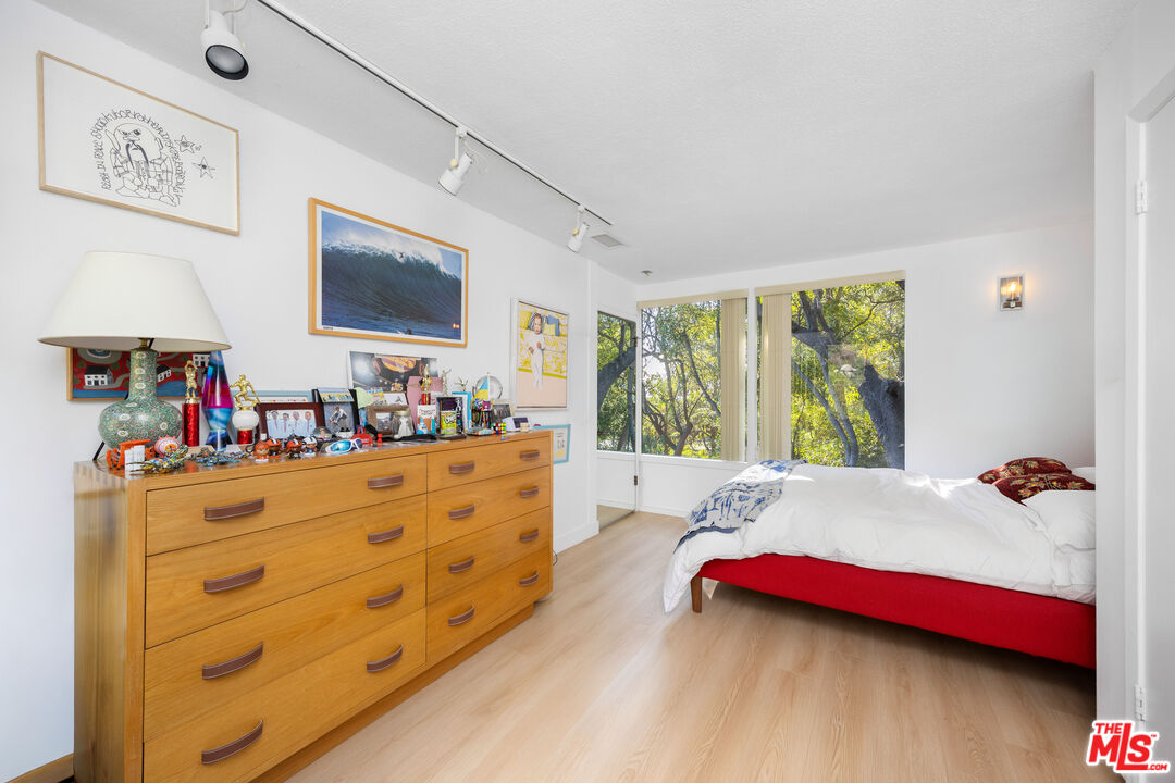 MLS #25609237 image #14