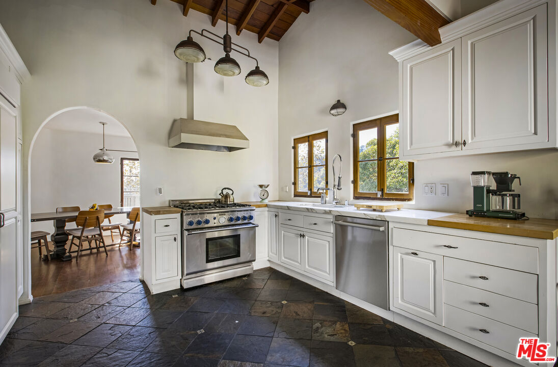 MLS #25609355 image #14