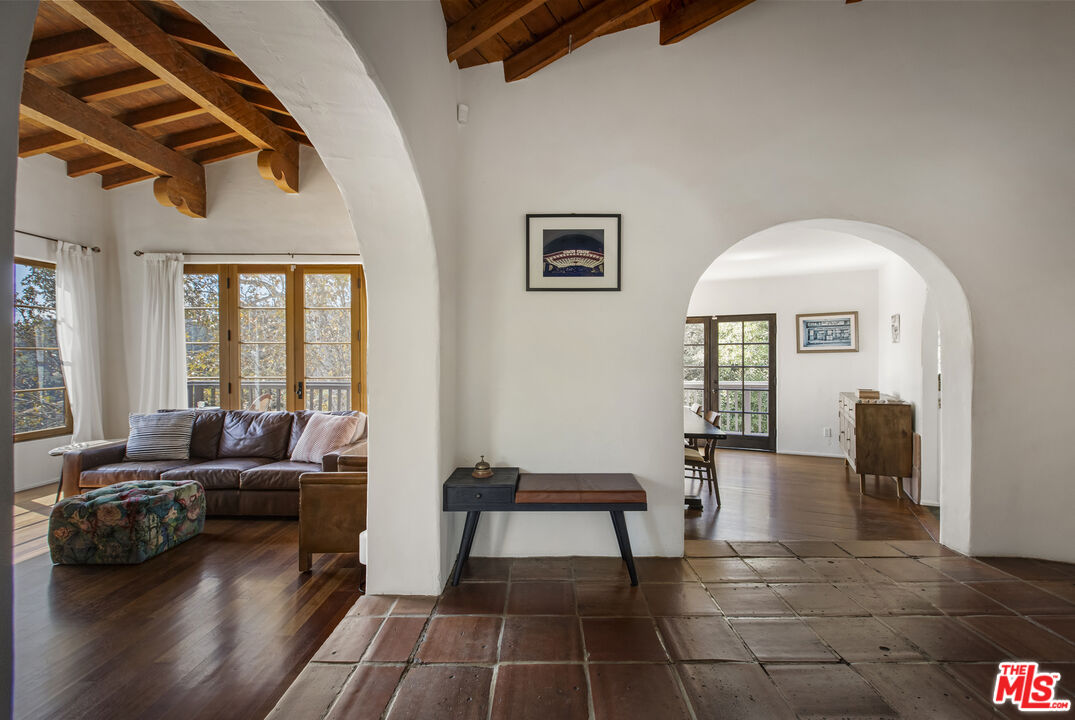 MLS #25609355 image #2