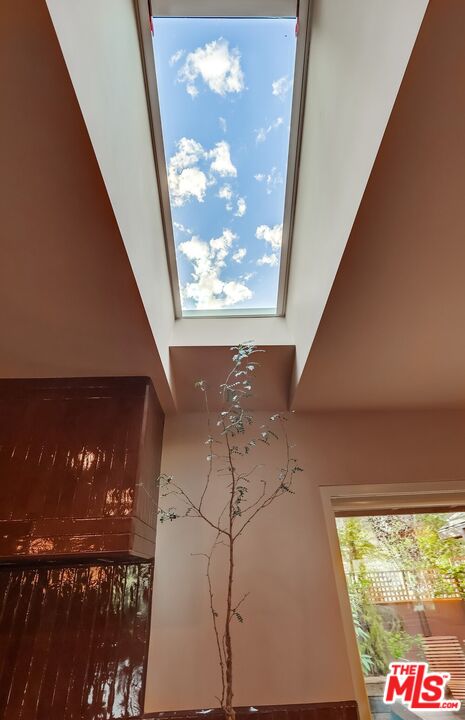 MLS #25609419 image #10