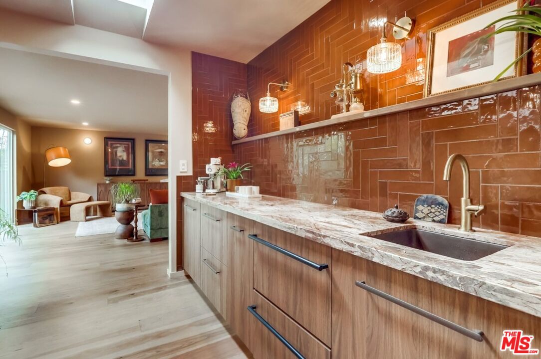 MLS #25609419 image #17