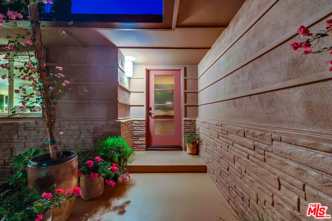 MLS #25609419 image #1