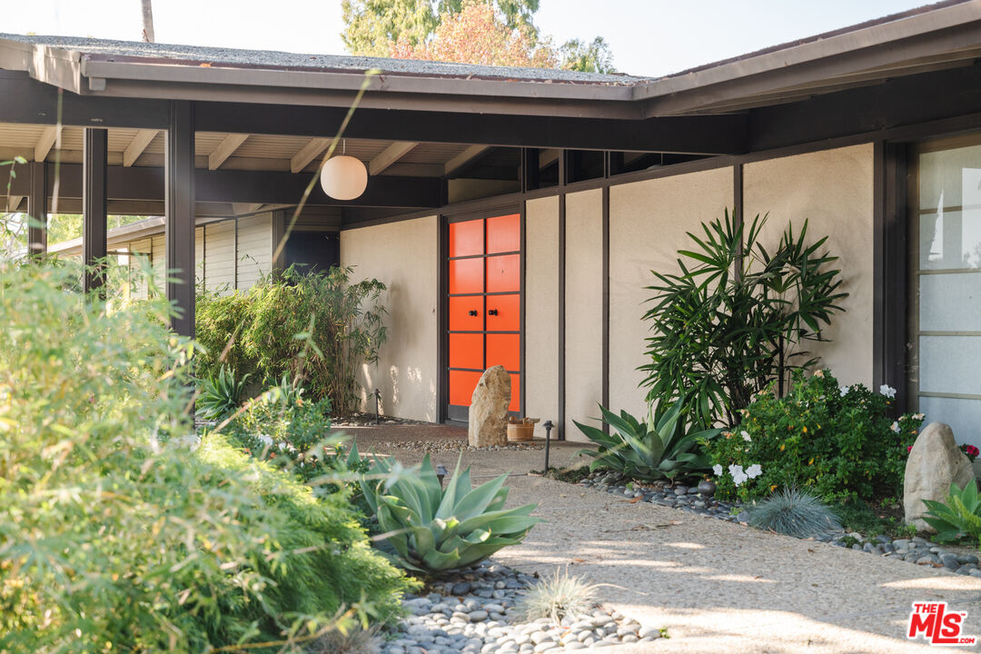 MLS #25609501 image #2