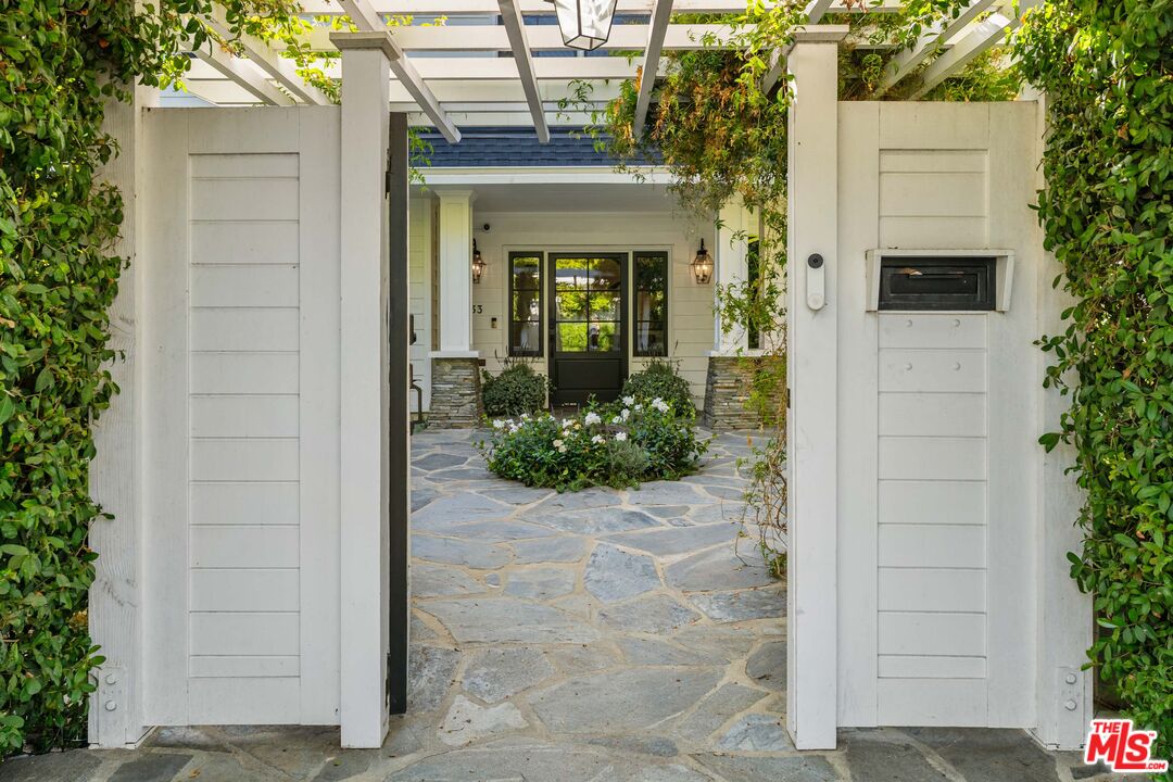 MLS #25609653 image #2