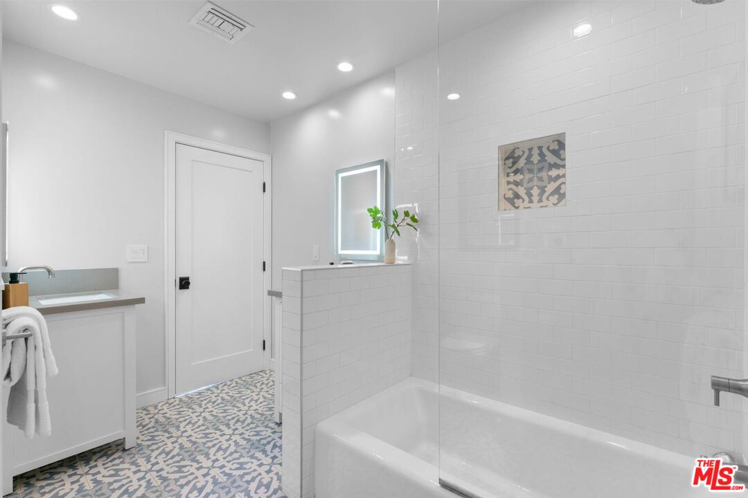 MLS #25609761 image #35