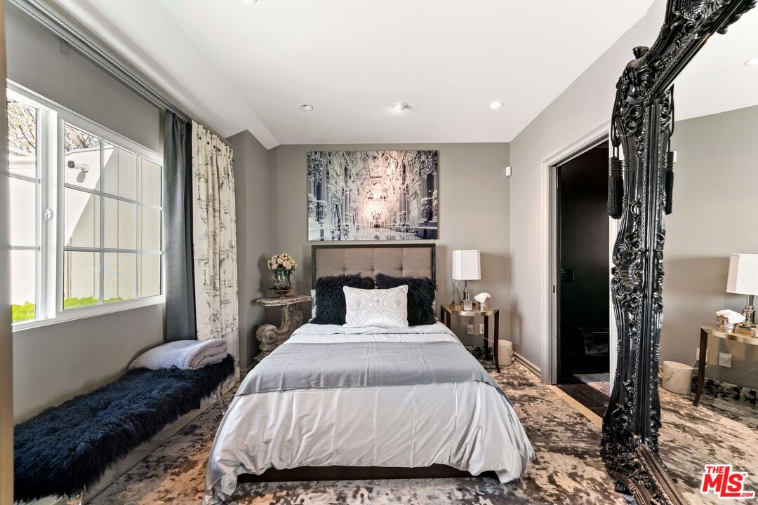 MLS #25609797 image #20