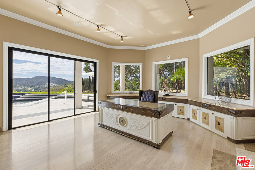 MLS #25609811 image #10