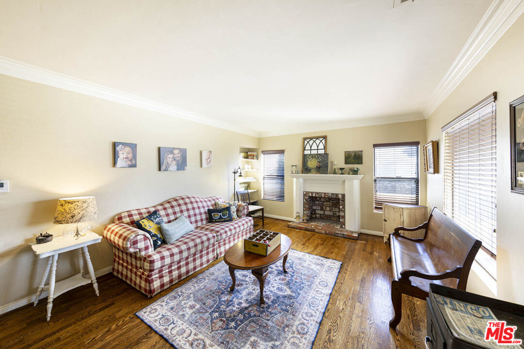 MLS #25609817 image #1