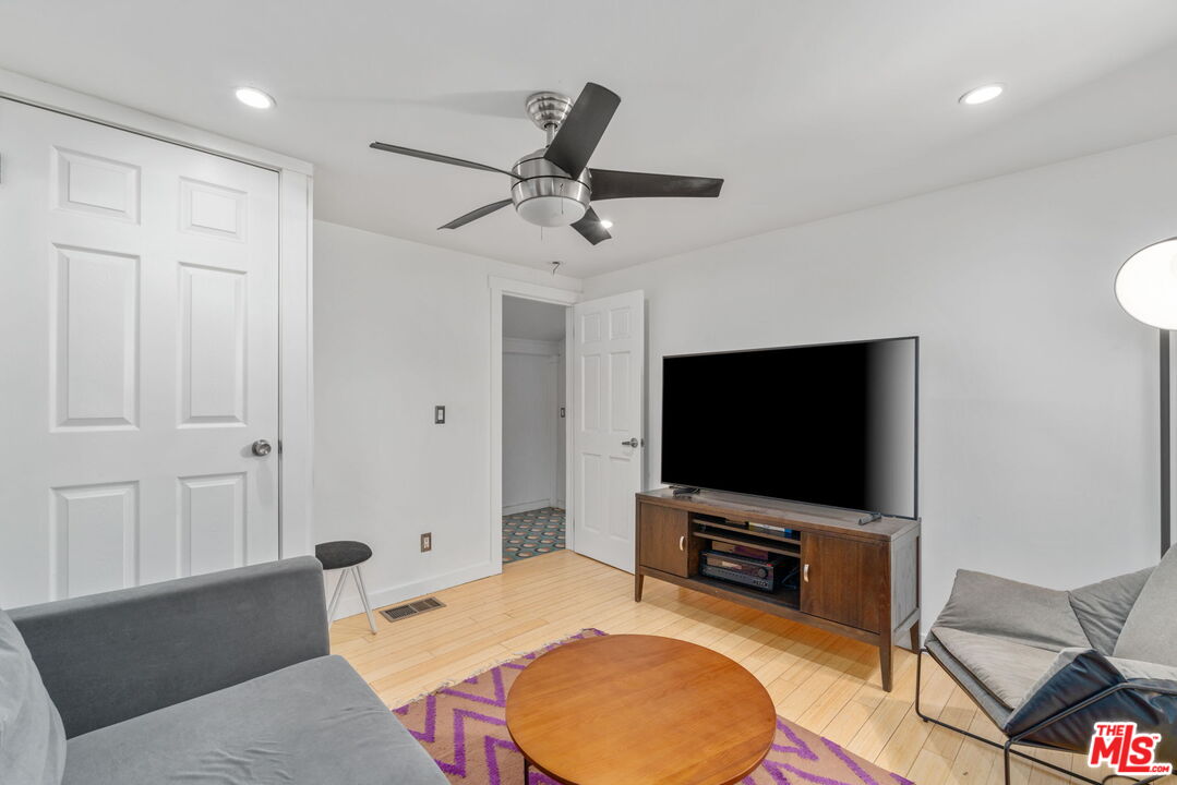 MLS #25609865 image #18