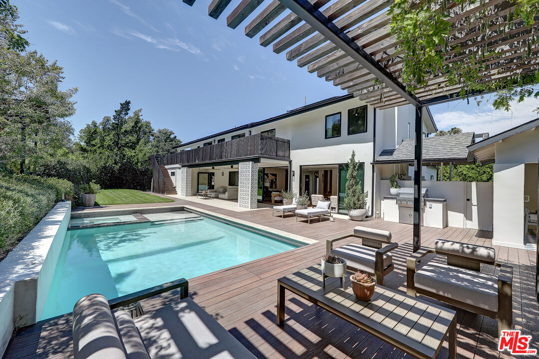 MLS #25609889 image #0