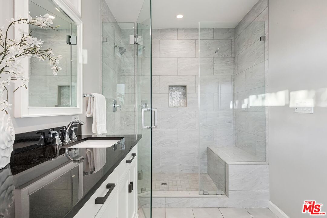 MLS #25609931 image #21