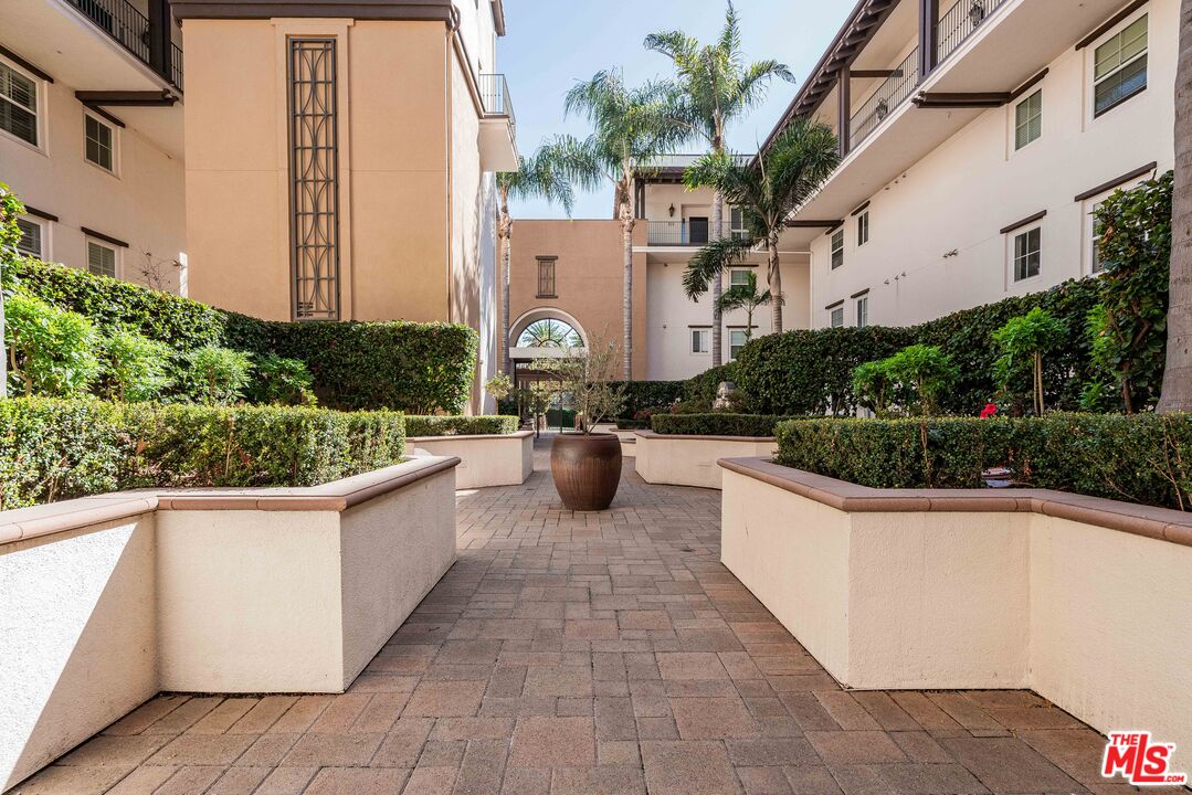 MLS #25610075 image #33