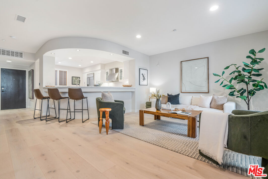 MLS #25610075 image #6