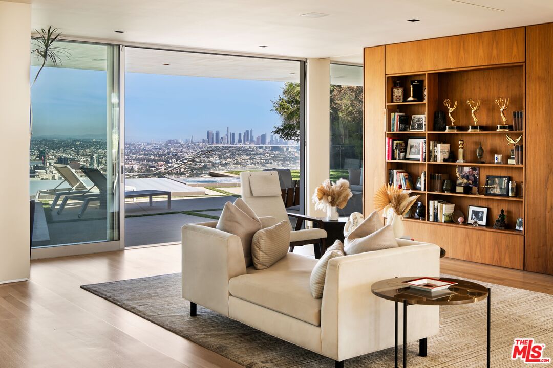 MLS #25610081 image #9