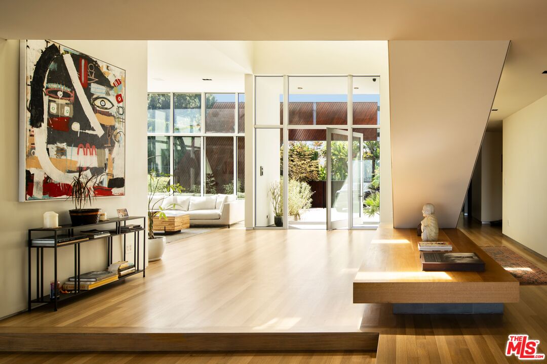 MLS #25610081 image #17