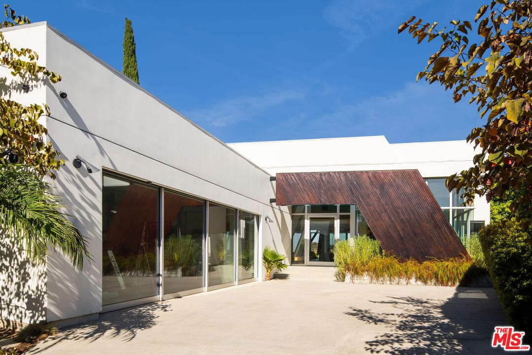 MLS #25610081 image #3