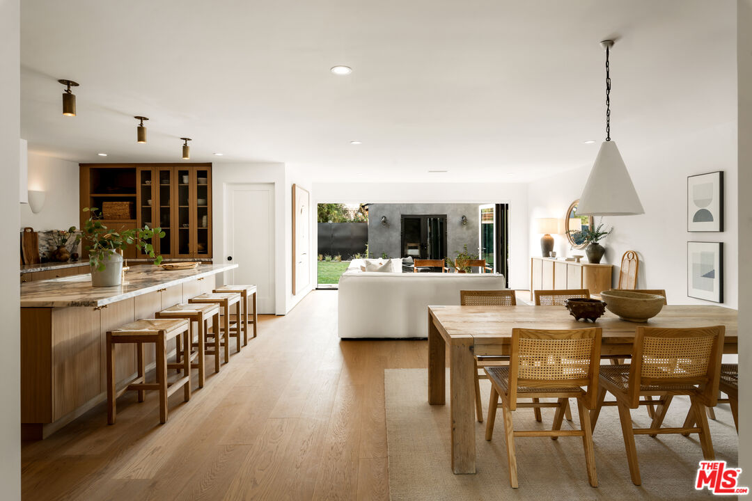 MLS #25610123 image #1