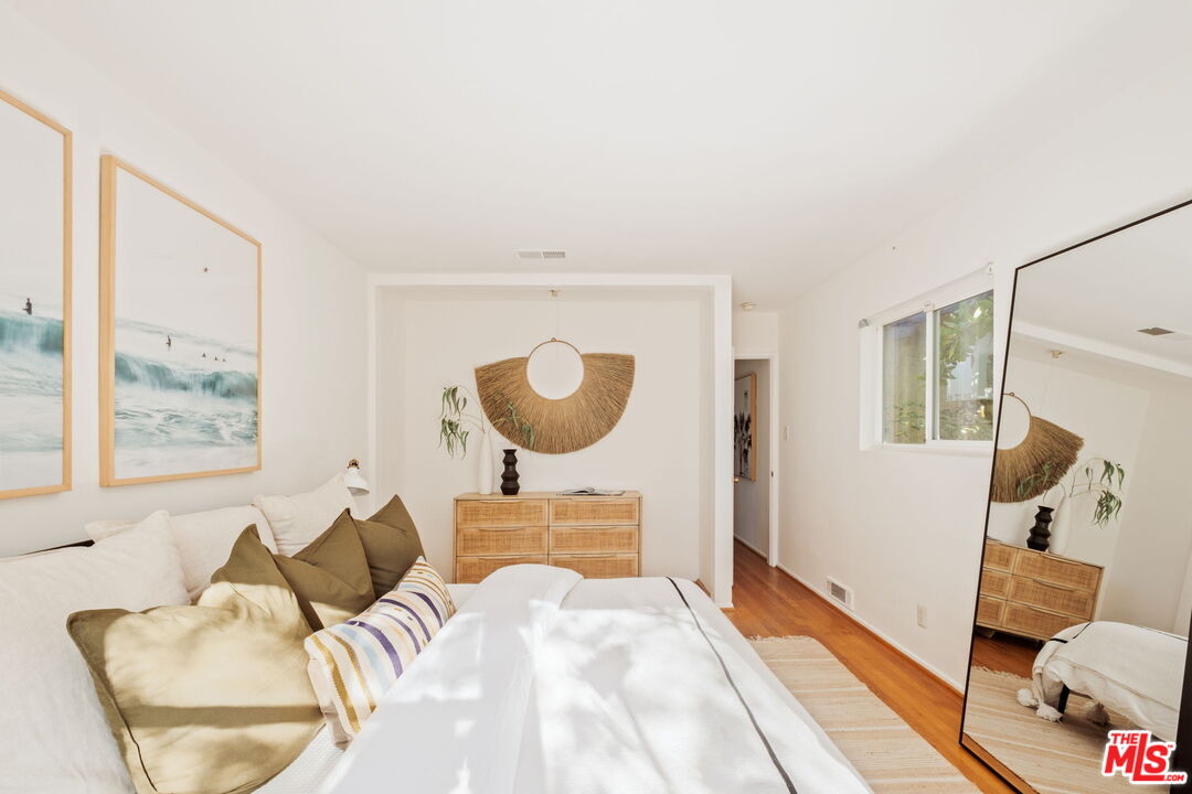 MLS #25610197 image #17