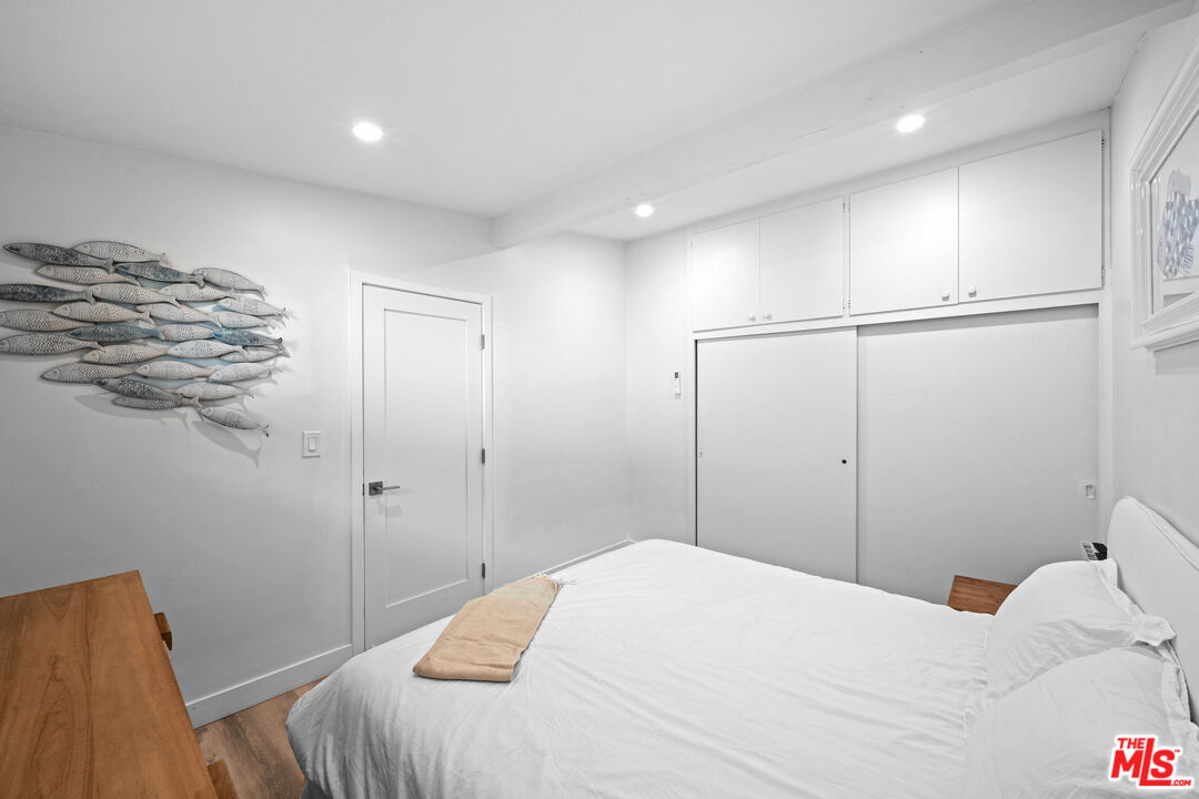 MLS #25610227 image #17